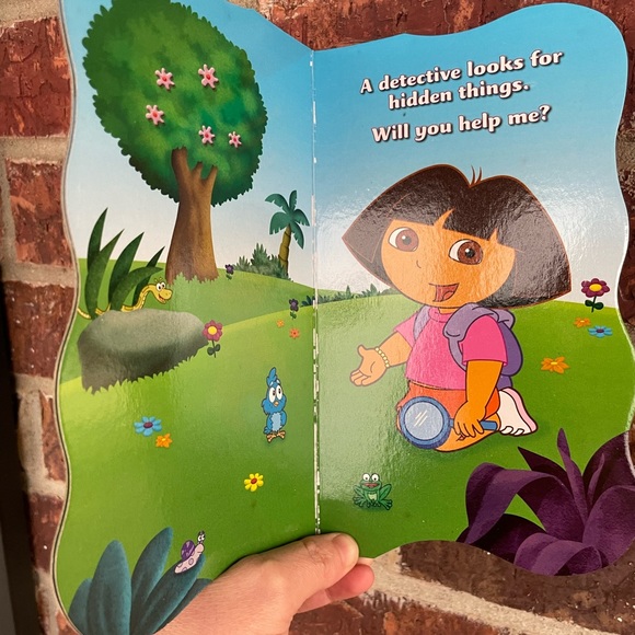 Little Kid’s Dora’s Detective Adventure Board Book Dora The Explorer - Picture 4 of 7